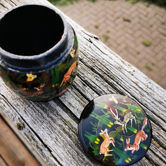 Hand Painted Lacquer Box / Jar with Lid ~  Animals - Picture 6 of 10